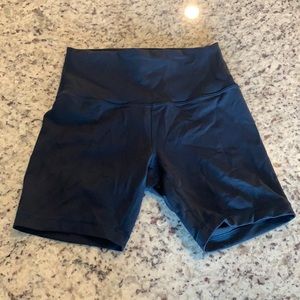Lululemon Wunder Train High Rise Short 6 Inch - Navy, Size 6